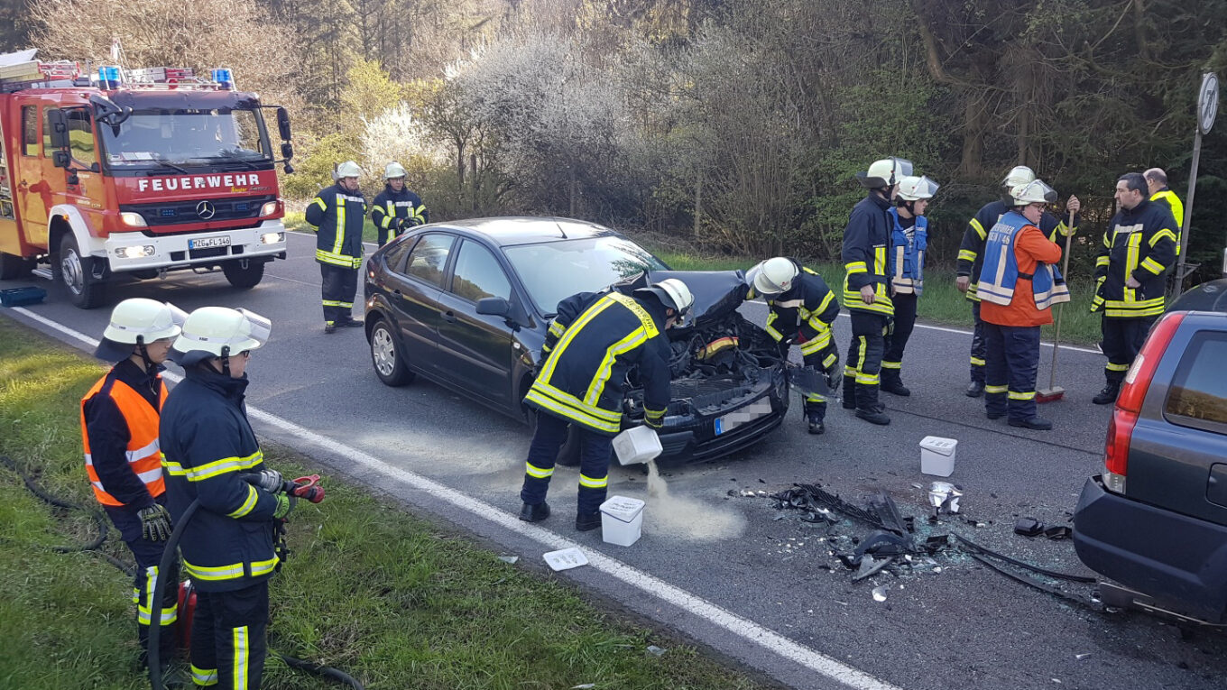 Verkehrsunfall auslaufende Betriebsstoffe